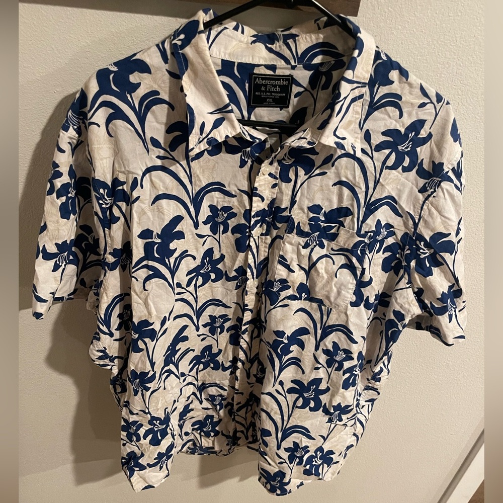 Abercrombie & Fitch white & blue‎ Hawaiian button up shirt size XXL